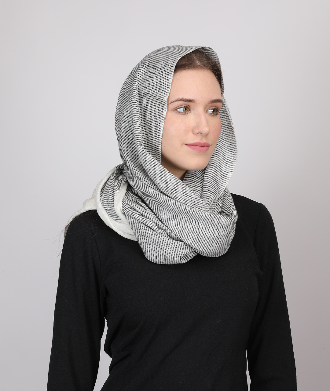 Cashmere Silk Woven Manufacturer in UAE