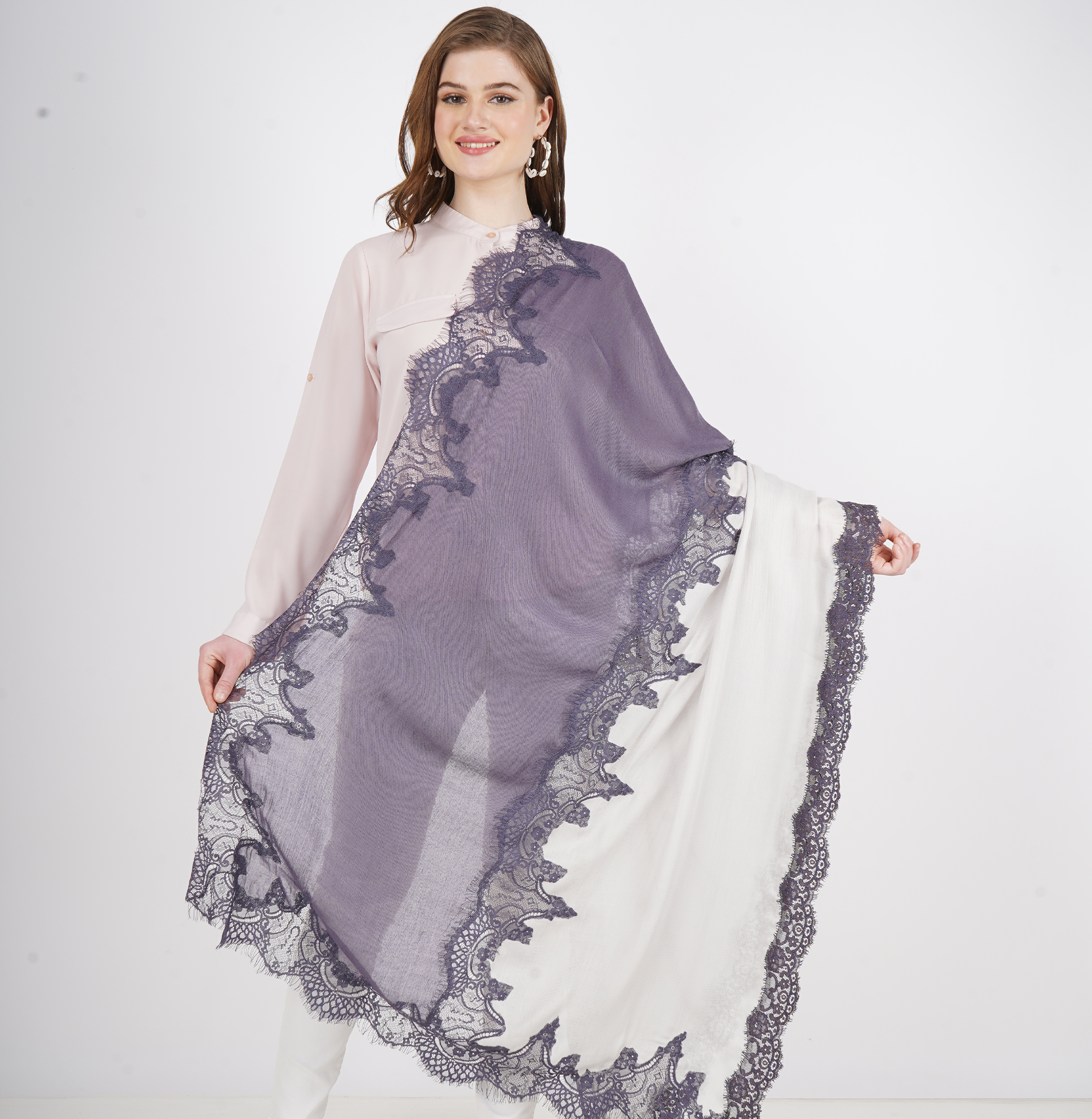 French Lace Manufacturer in
                                            India